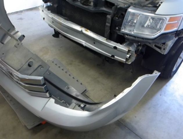 Complete Collision Services 6